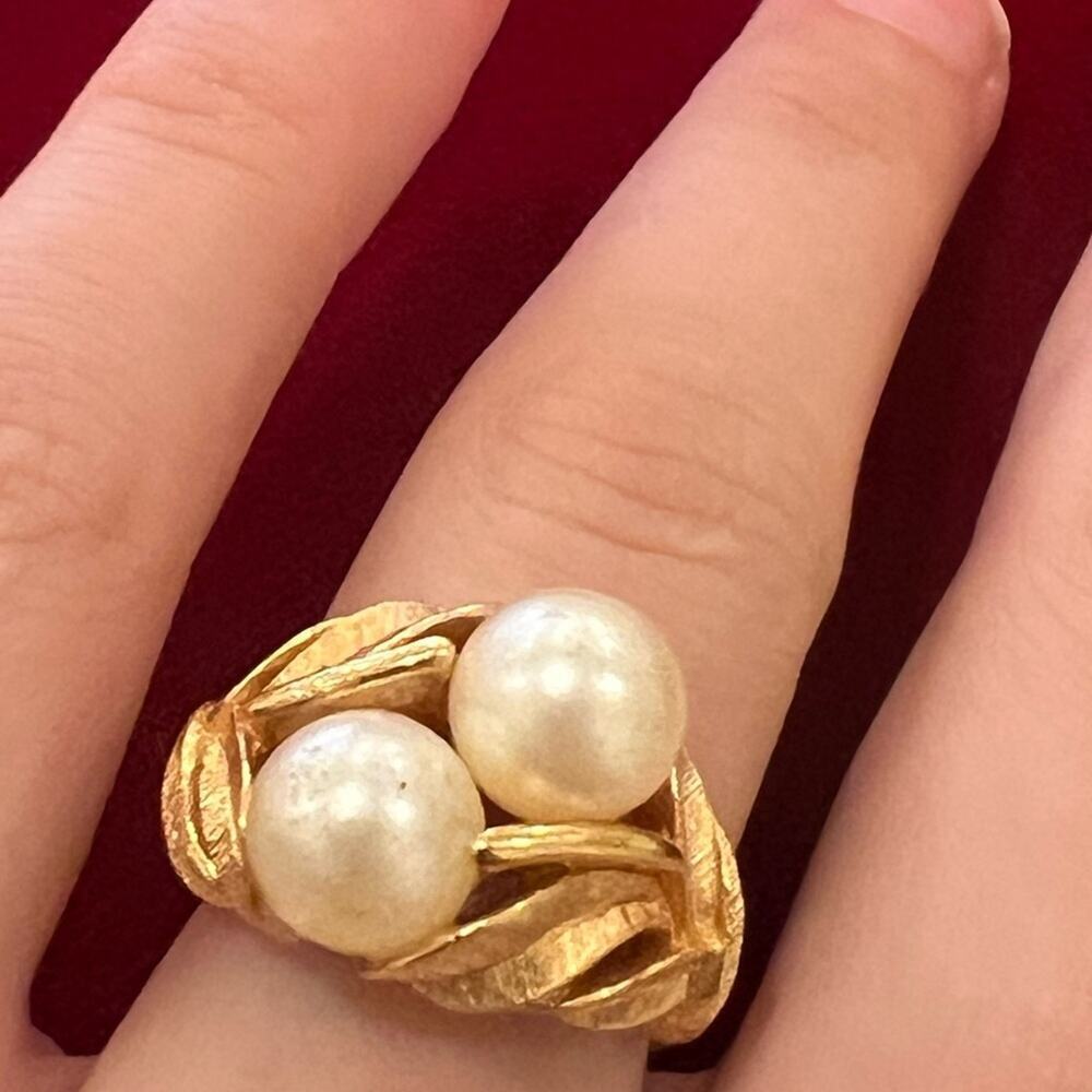 Vintage Avon faux pearl ring